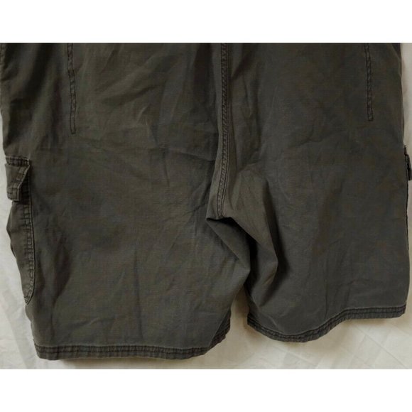WRANGLER Mens 40 Green Relaxed Fit Stretch Hike Fish Cargo Shorts 10" Inseam - Picture 10 of 12